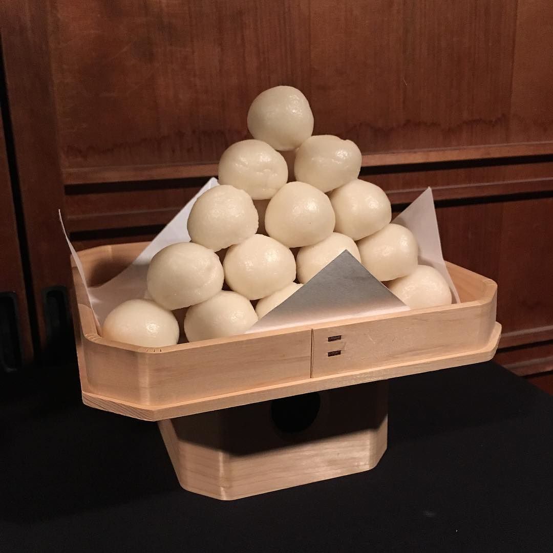 Tsukimi Dango – Rice Dumplings for Moon Viewing (Mid-Autumn, September)